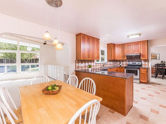 2nd image of 20340 Glasgow Dr