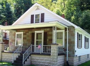 1327 Riverside Dr, Oil City, PA 16301