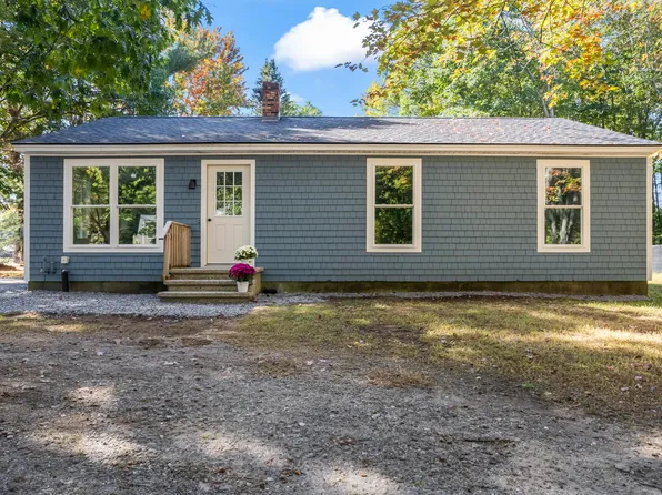 27 Ivanhoe Drive, Topsham, ME 04086