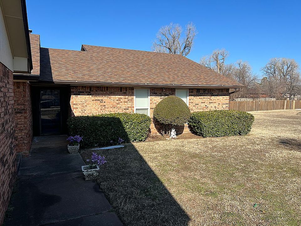 1st image of 1750 Lionsgate Cir