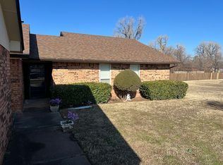 1750 Lionsgate Cir, Bethany, OK 73008