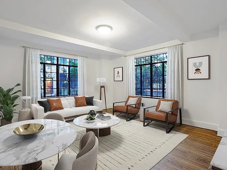 433 W 21st St #2F — Photo 1