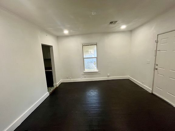 2nd image of 10 E Mill Ave