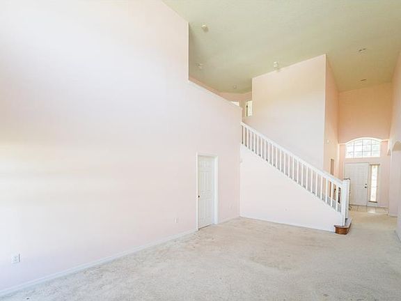 3rd image of 14104 Entrada Dr