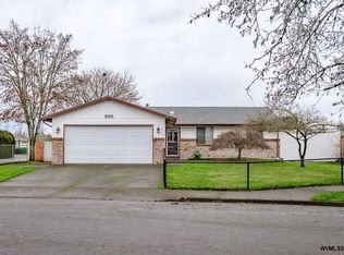 570 Greencrest St NE, Salem, OR 97301