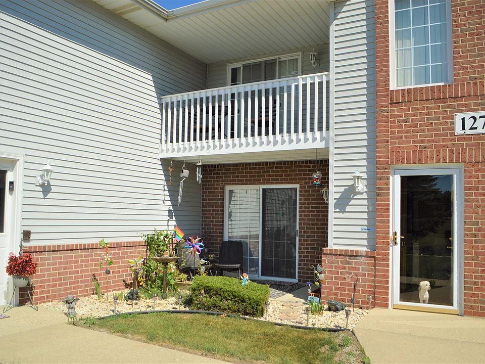 1st image of 1274 Village Centre Dr Unit 1