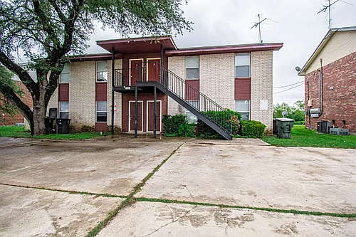 1602 Benttree Dr #A Photo 1
