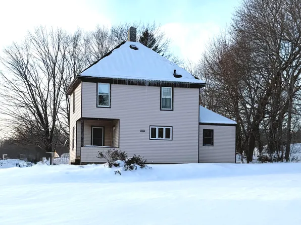 27 School Street, Guilford, ME 04443