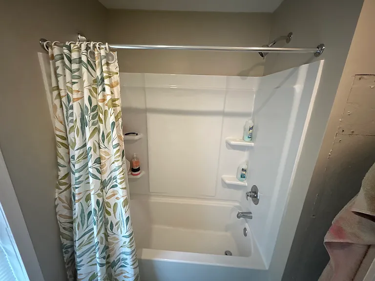 1239 S Plymouth Ave — Photo 14