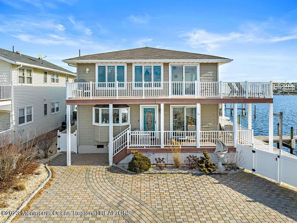 1st image of 10 Shore Rd