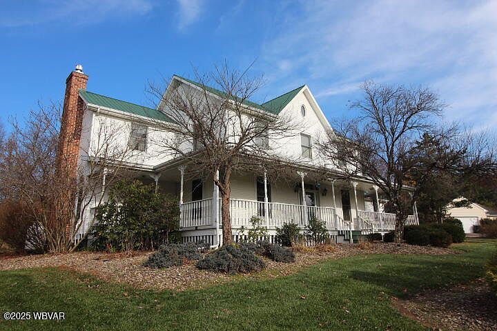 1st image of 217 Woodland Ct