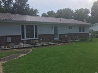 21 Lake Dr, Lebanon, MO 65536
