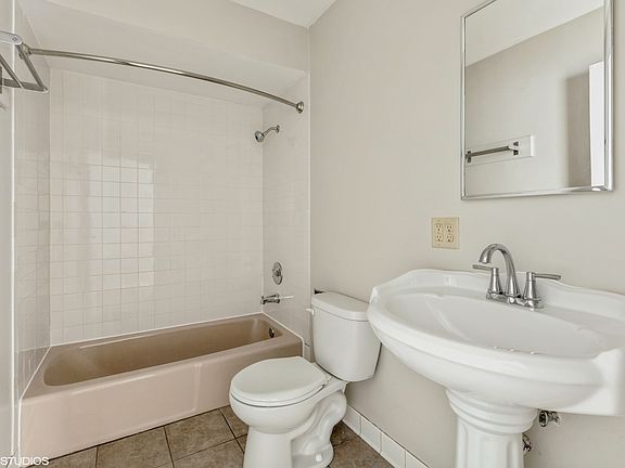 5th image of 340 S Lincoln Ave #3B