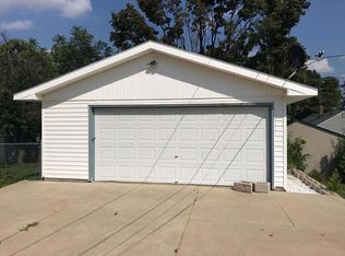 2334 S 84th St, West Allis, WI 53219