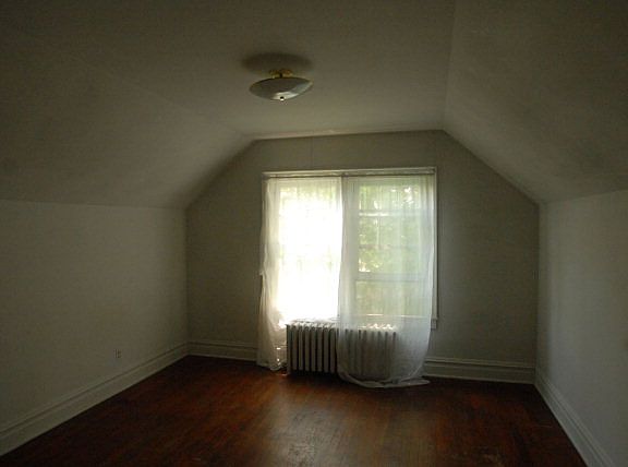 5th image of 328 N Oakwood Ave