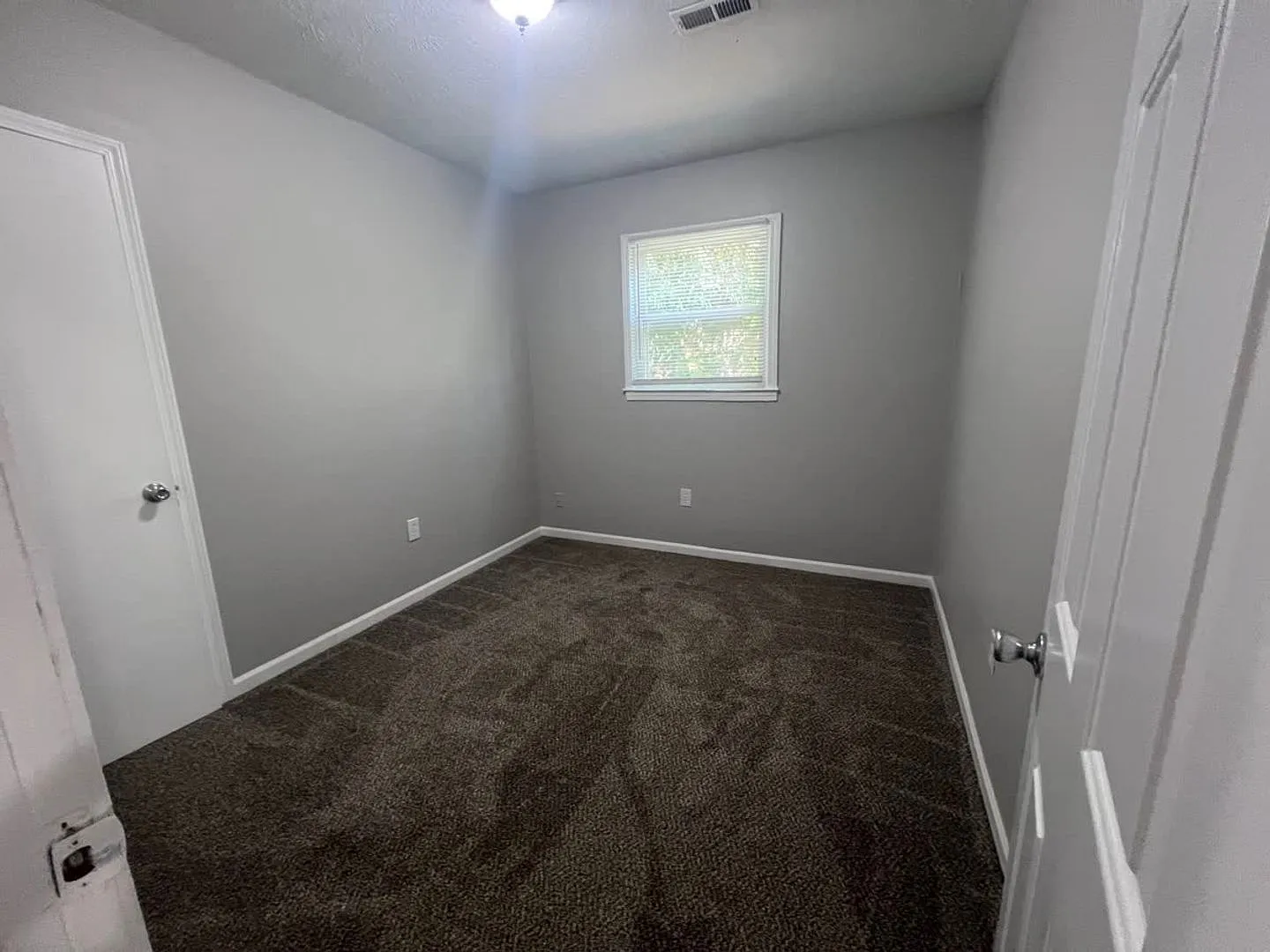 2-Bed/1-Bath | Lexington Apartment for Rent | 451 Chestnut St — Photo 4