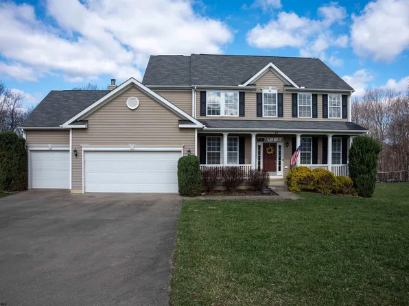 15 Ridgeview Ln, Morgantown, WV 26508