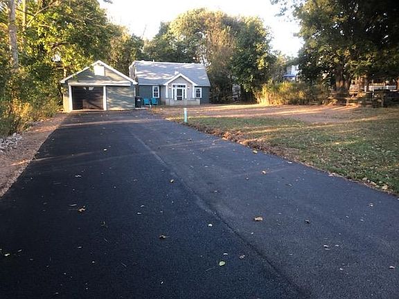 2nd image of 617 Saint Marys St