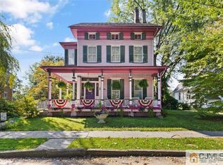 422 3rd St, Belvidere, NJ 07823