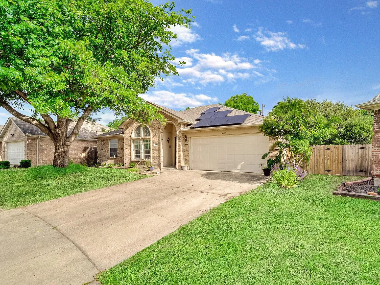 4 bed, 2028 sqft, $2,249 — Photo 4