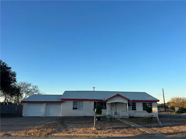 516 Stinson St, Freer, TX 78357