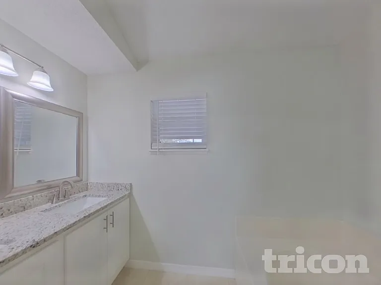 311 Ferrara Ct — Photo 7