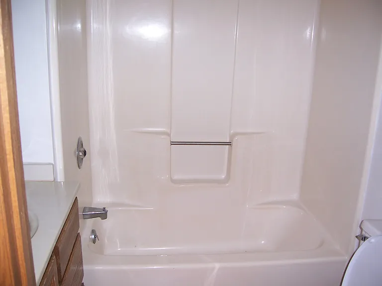 Green Lake Apartments — Photo 6