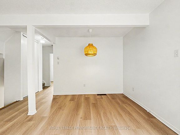 4th image of 1641 Meadowbrook Rd