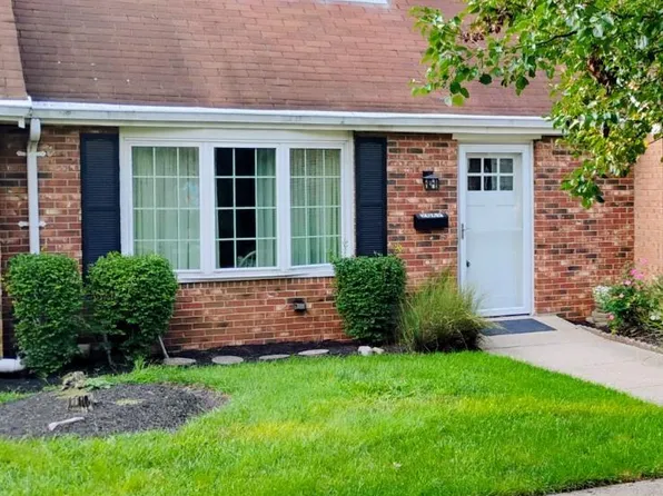2062 Sunset Dr #I-39, Hamilton, OH 45013
