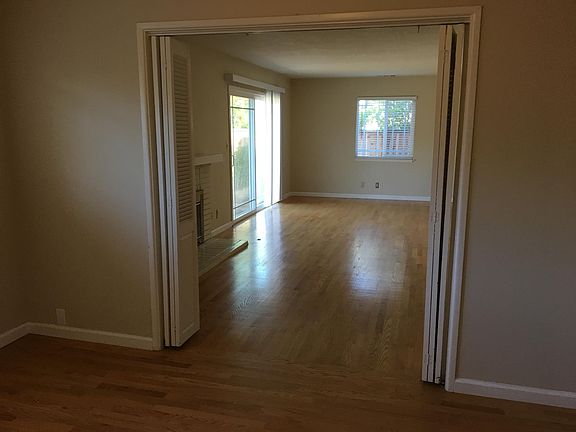 3rd image of 5063 Golden Dr