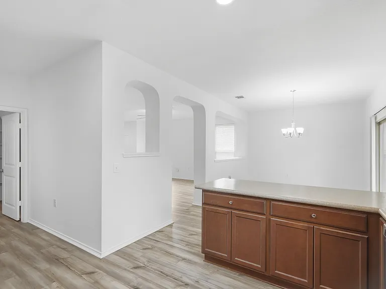 11200 Drumellan St — Photo 22