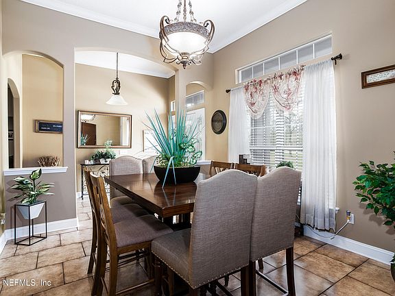 4th image of 3795 RAINTREE Drive