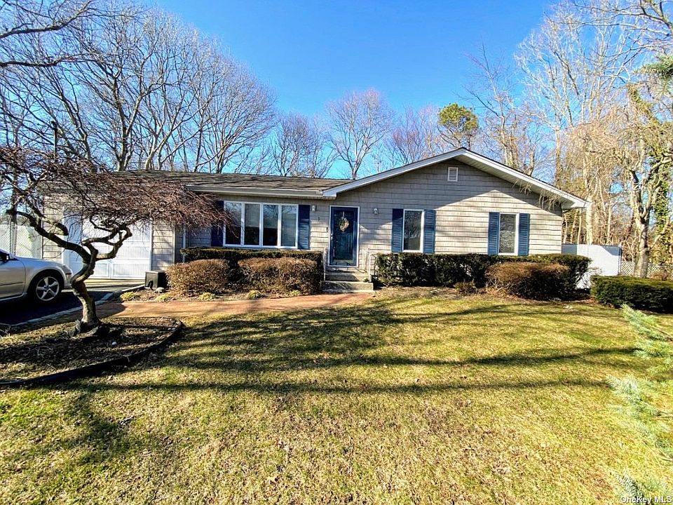 1st image of 9 Presford Dr