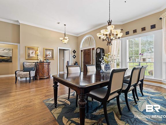 3rd image of 30563 Laurel Ct