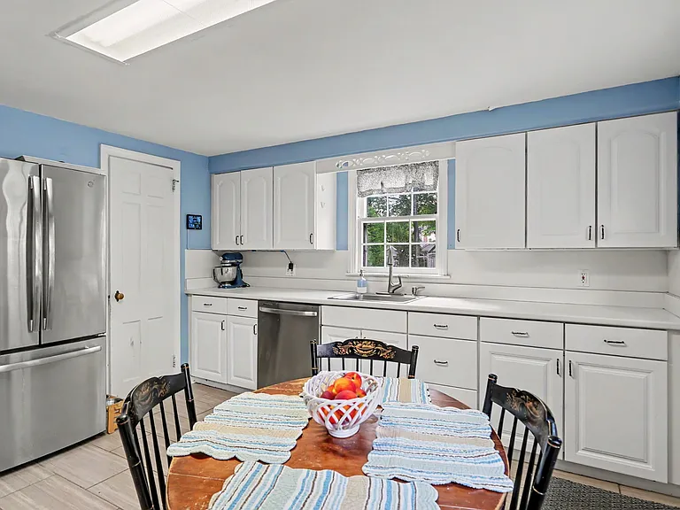 40 Oakwood Dr — Photo 5