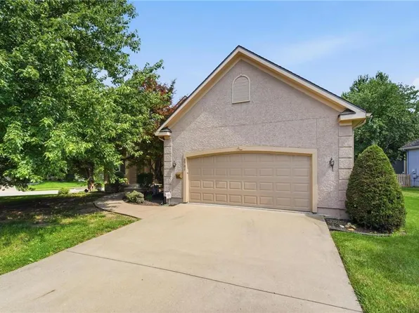 2701 W 137th St, Leawood, KS 66224
