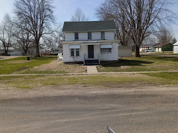 121 N Broad St, Loraine, IL 62349