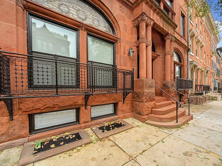 815 Park Ave — Photo 16