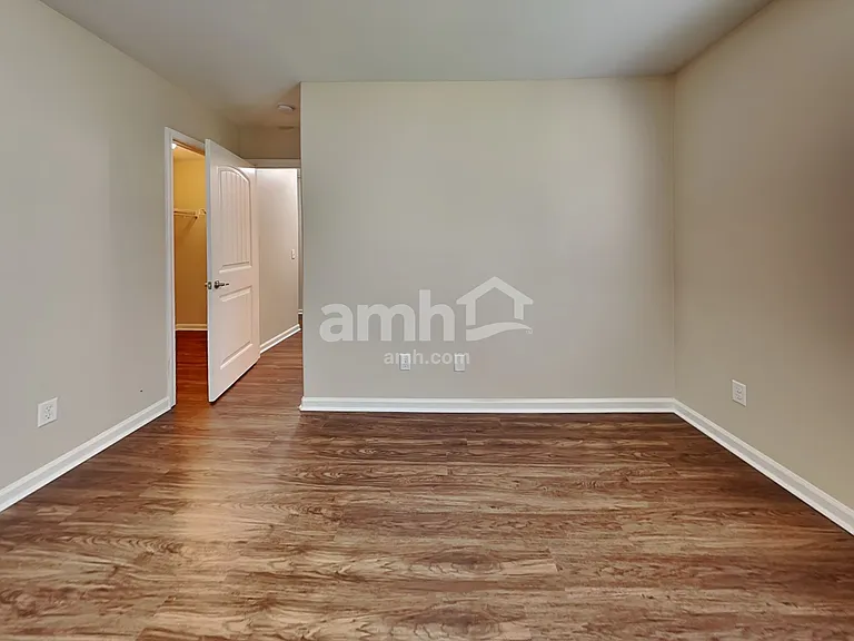 160 Grayson Ave — Photo 23