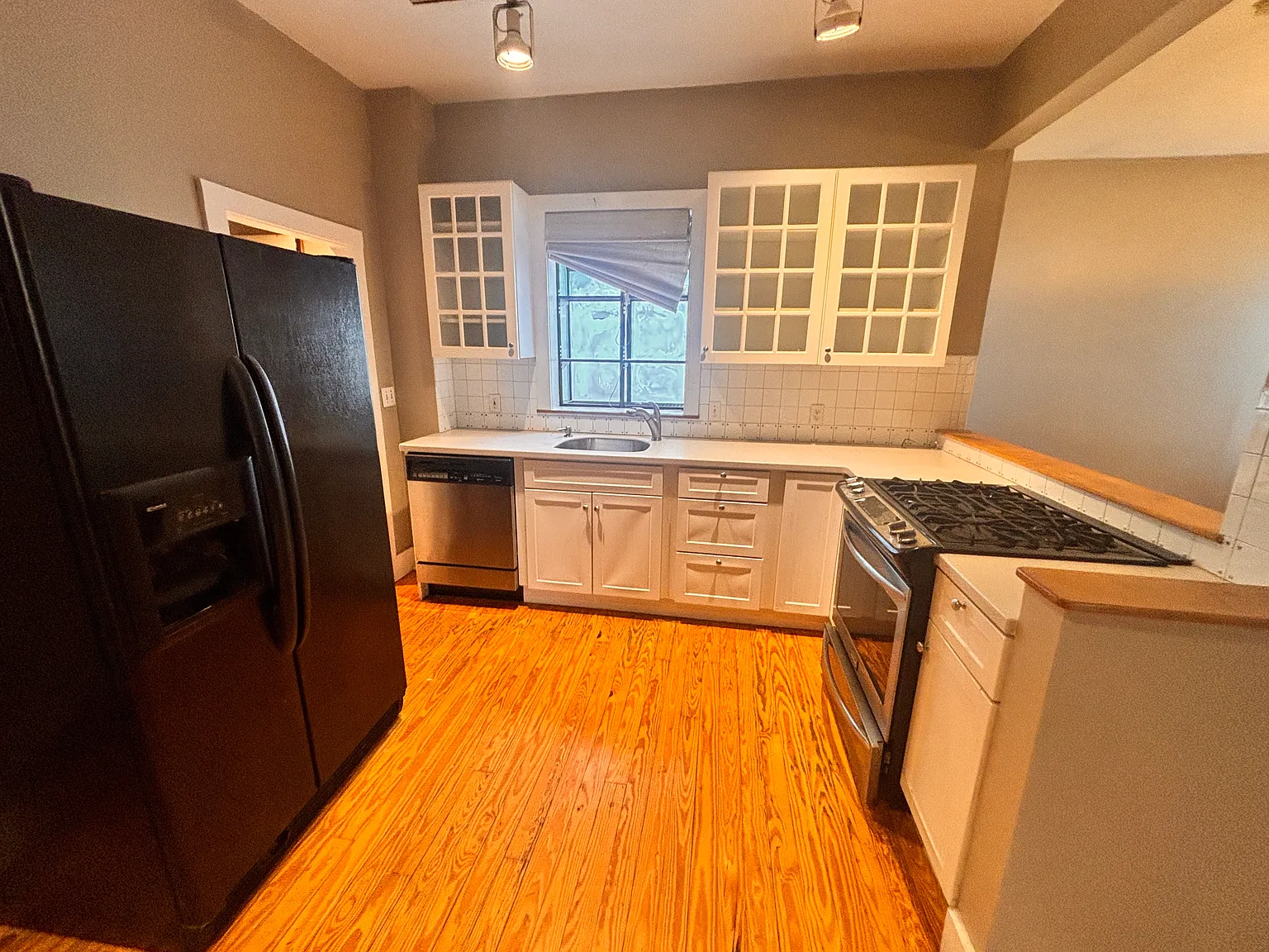 1 bed, 815 sqft, $3,000 — Photo 2