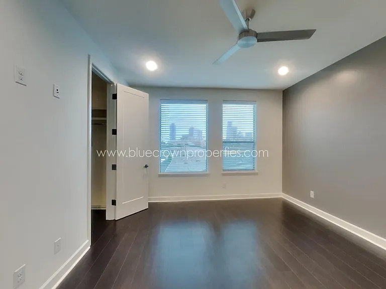 1625 Hickory St #105 — Photo 7