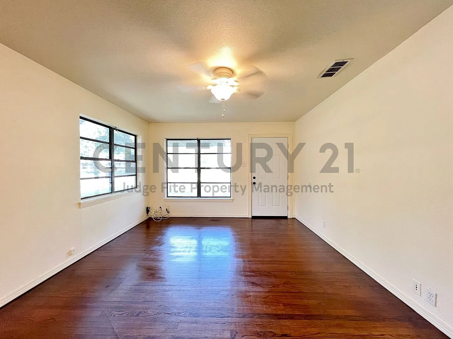 Fresh Paint Throughout This Beautiful 3/1 Home in Denton! — Photo 4