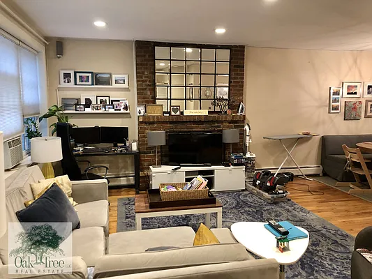 Rented by Oak Tree LLC | media 4