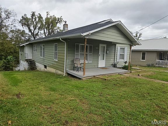 3rd image of 1618 Singleton Ave