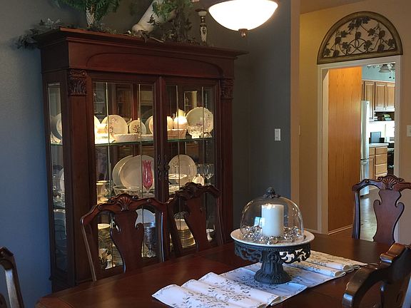2nd image of 212 Millridge Ct