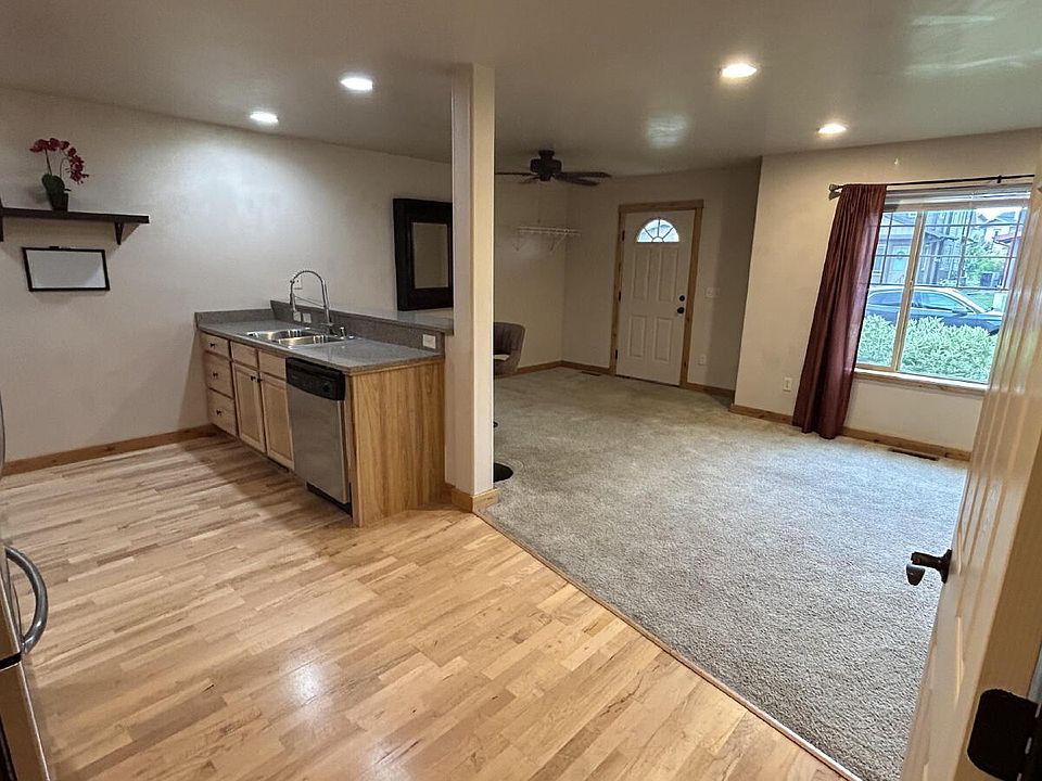 1st image of 3147 Cattail St APT B