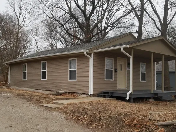 2100 S 10th St, Kansas City, KS 66103