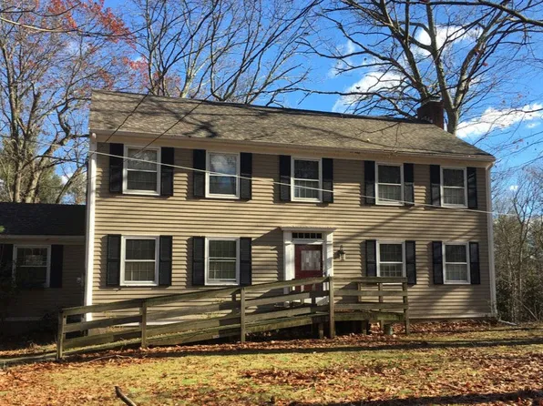 821 N Lakeview Dr, Orange, CT 06477