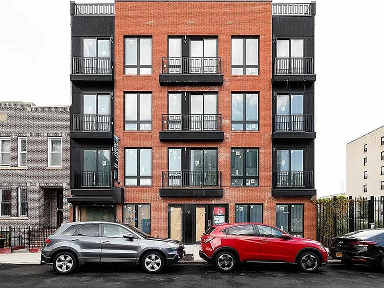 153 Erasmus St #2R — Photo 13