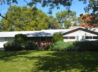 6533 Heather Dr, Lockport, NY 14094